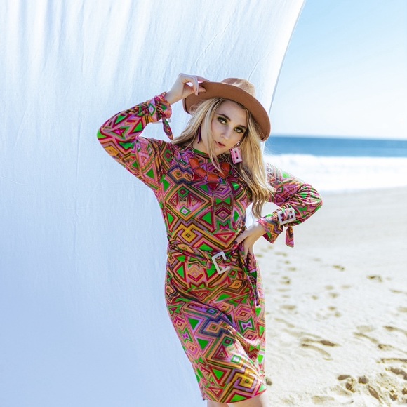 Dresses & Skirts - Multicolored geometric print spandex dress size medium